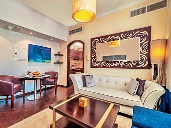 First Central Hotel Suites - Wohnbeispiel Executive One Bedroom Suite (Zimmercodierung WT1)