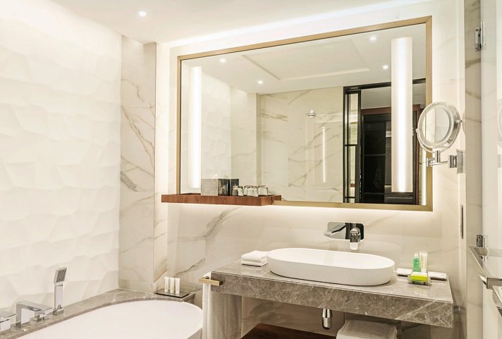 Le Méridien Dubai Hotel & Conference Centre