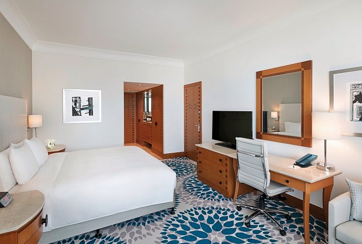Hilton Dubai Jumeirah Resort - Wohnbeispiel Deluxe Partial Sea View Room (Zimmercodierungen UD2, UT1 & UT2)