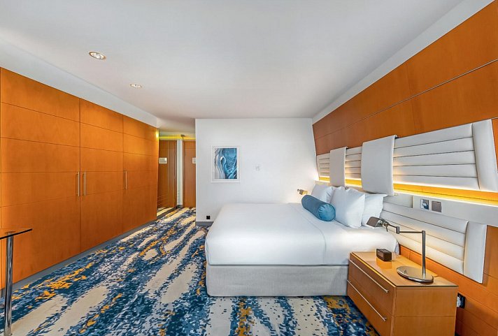 Mövenpick Dubai Creek - Wohnbeispiel Deluxe Room Creek (Zimmercodierung UD2)