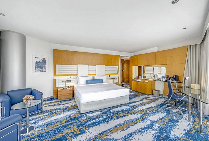 Mövenpick Dubai Creek - Wohnbeispiel Superior Room (Zimmercodierung US1)