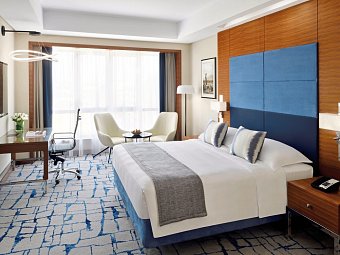 Mövenpick Hotel & Apartments Bur Dubai - Wohnbeispiel Deluxe Room (Zimmercodierung UT1)