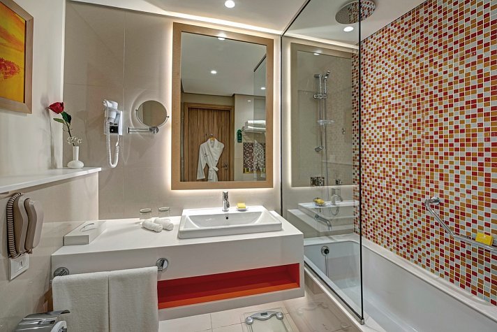 Al Khoory Atrium Hotel