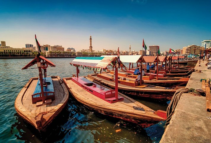 Arabische Eindrücke - Traditionelles Taxiboot Abra, Dubai Creek