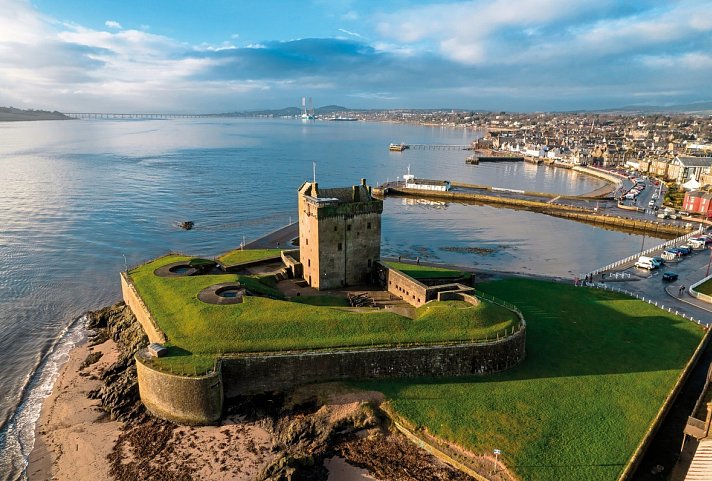 Bahnerlebnisreise Schottlands Ostküste - Brotie Castle, Dundee