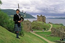 Highlands & Islands - Urquhart Castle, Loch Ness