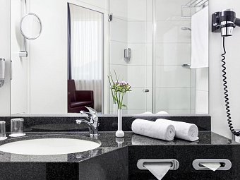 Hotel Erfurt City Center by Leonardo Hotels - Wohnbeispiel Bad (Zimmercodierungen DG1 & DC1)