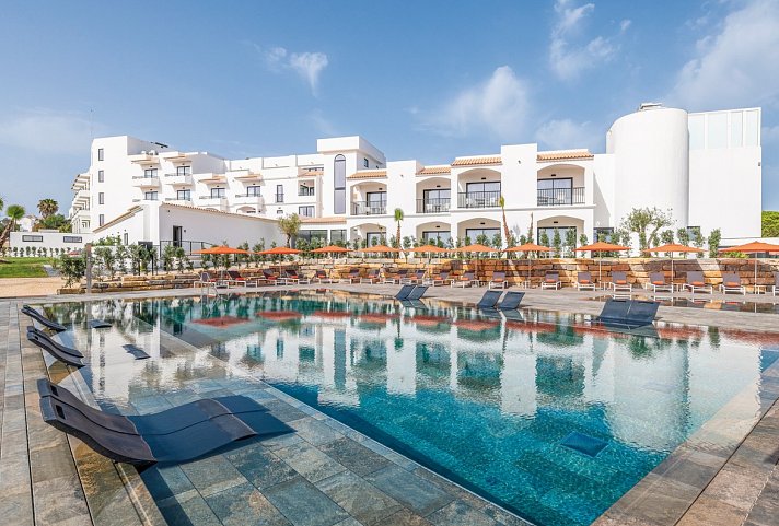 Regency Salgados Hotel & Spa