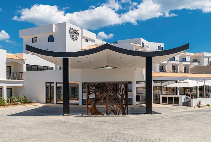 Regency Salgados Hotel & Spa