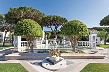 Pine Cliffs Hotel, a Luxury Collection Resort