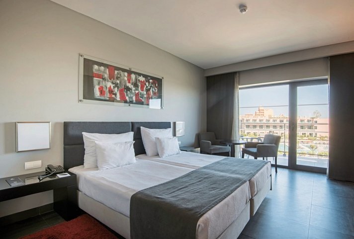 Vila Galé Lagos - Wohnbeispiel Doppelzimmer Landblick (Zimmercodierung DBL)