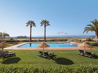 Meia Praia Lagos Beach Club Apartments
