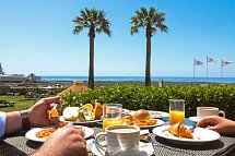 Meia Praia Lagos Beach Club Apartments