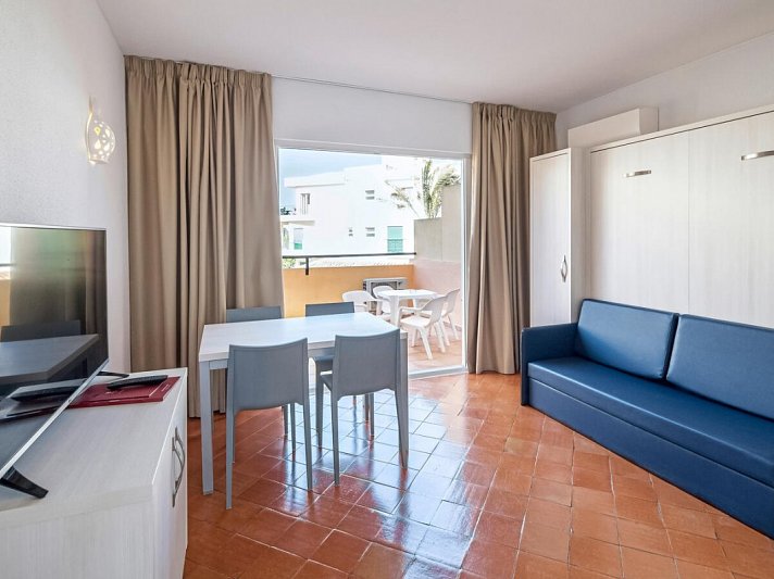 Meia Praia Lagos Beach Club Apartments