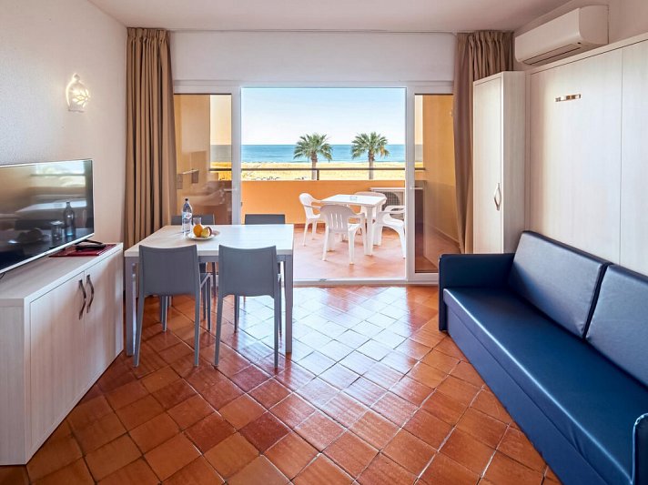 Meia Praia Lagos Beach Club Apartments