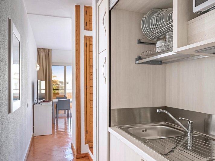 Meia Praia Lagos Beach Club Apartments