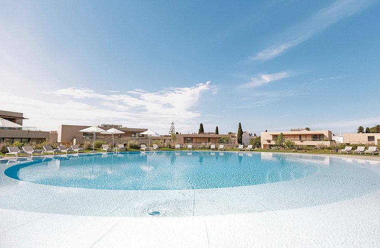 White Shell Beach Villas