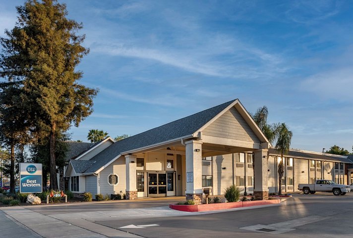 Best Western Town & Country Lodge