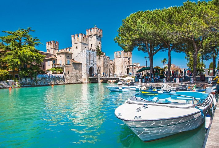 Gardasee Rundfahrt - Scaligerburg in Sirmione