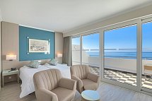 Orca Praia - Wohnbeispiel Doppelzimmer Deluxe Meerblick (Zimmercodierungen DDM & D1M)