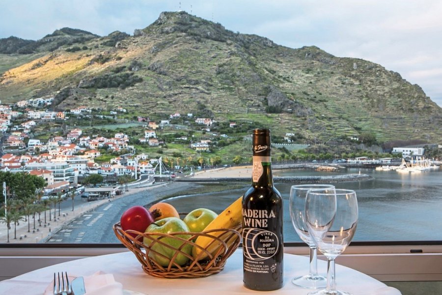 Baía Madeira Hotel - Beispiel Balkon Juniorsuite Komfort (Zimmercodierung JFN)