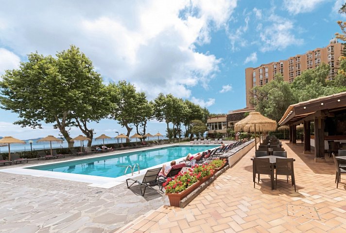 Baía Madeira Hotel