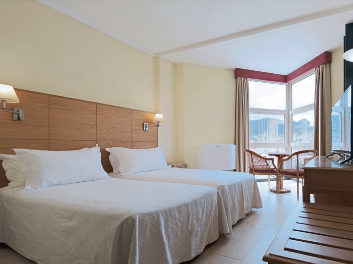 Baía Madeira Hotel