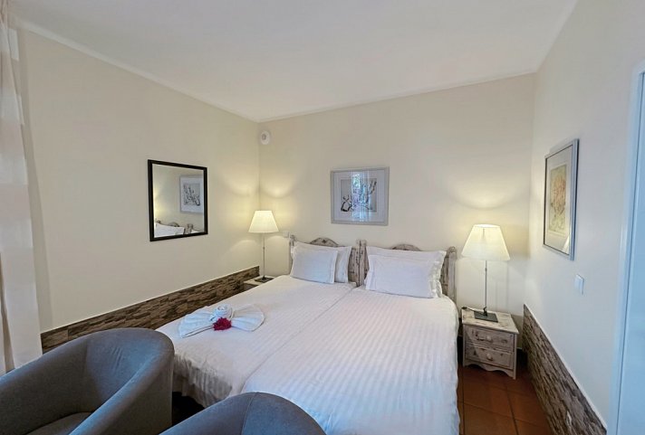 Inn & Art Madeira - Wohnbeispiel Doppelzimmer (Zimmercodierungen DBG, DBN & DBM)