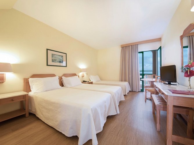 Garajau Madeira Hotel - Wohnbeispiel Doppelzimmer Classic Gartenblick (Zimmercodierung DBG)