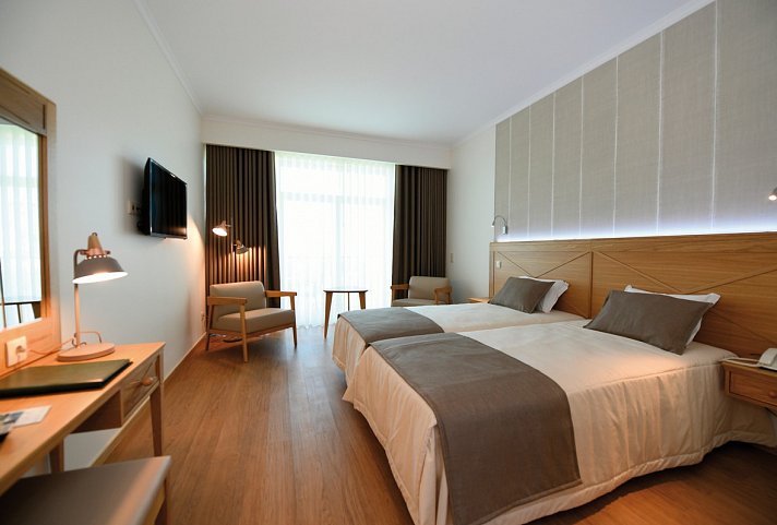 Hotel do Campo - Wohnbeispiel Doppelzimmer Meerblick (Zimmercodierungen DBN & DBM)