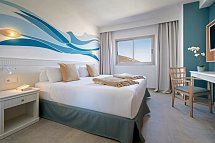 Iberostar Waves Gaviotas Park - Wohnbeispiel Familiensuite Senior Poolblick (Zimmercodierungen WM2 & WI6)