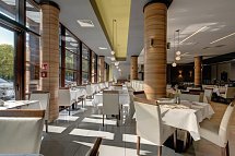 Olymp III - Restaurant mit Panoramafenstern