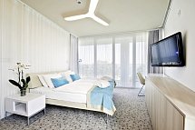 Ultra Marine - Wohnbeispiel DZ Ultra Standard seitl. Meerblick (Zimmercodierungen DGN, D1N & DCN)
