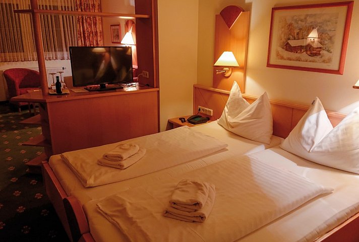 Alpenrose - Wohnbeispiel Familienzimmer (Zimmercodierung FB1)