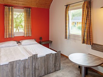 Heide Park Holiday Camp - Wohnbeispiel 2er Blockhütte (Zimmercodierungen XB1 & XB2)