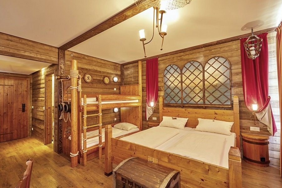 Heide Park Abenteuerhotel - Wohnbeispiel Piratenzimmer (Zimmercodierungen XB1 & XB2)