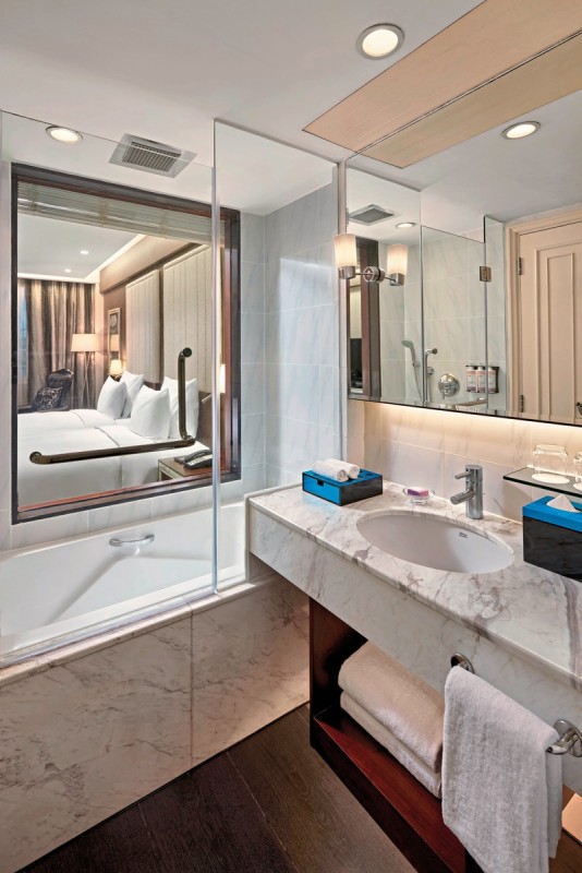 Mövenpick Hotel Hanoi Centre - Bad Classic (Zimmercodierung UB1)