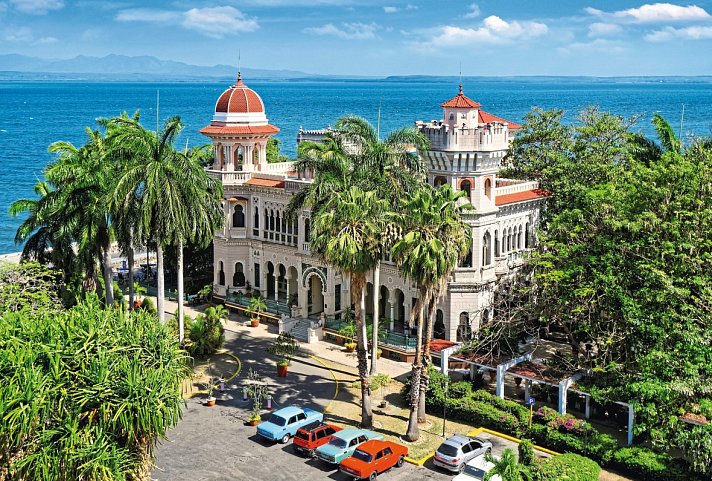 La Vida Cubana - Palacio de Valle, Cienfuegos