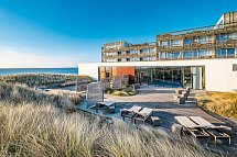 BUDERSAND Hotel - Golf & Spa - Sylt - Außenterrasse Spa