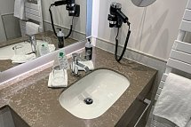 Kurhaus Hotel - Wohnbeispiel DZ Meerblick klein (Zimmercodierung DBM)