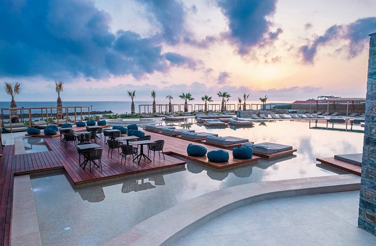 Senseana Sea Side Resort & Spa