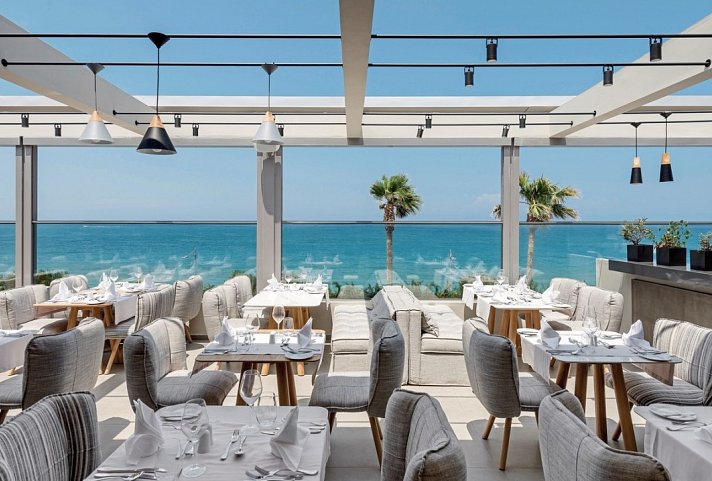 Ikones Seafront Luxury Suites