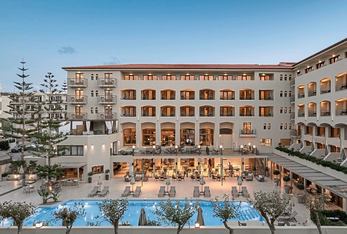 Theartemis Palace