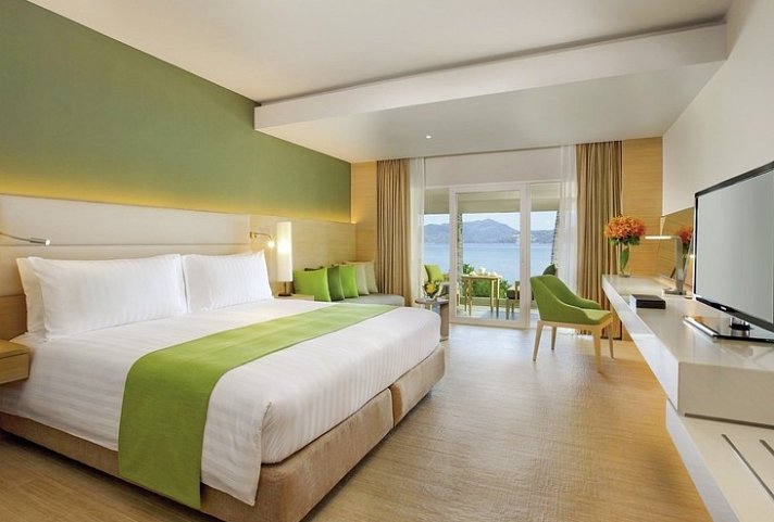 Amari Phuket - Wohnbesipiel Superior Ocean Front Balcony (Zimmercodierung UBM)