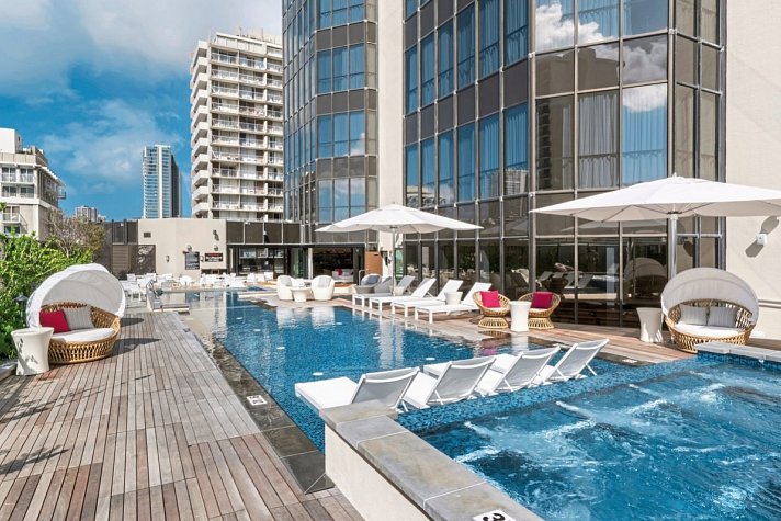 Hyatt Centric Waikiki Beach