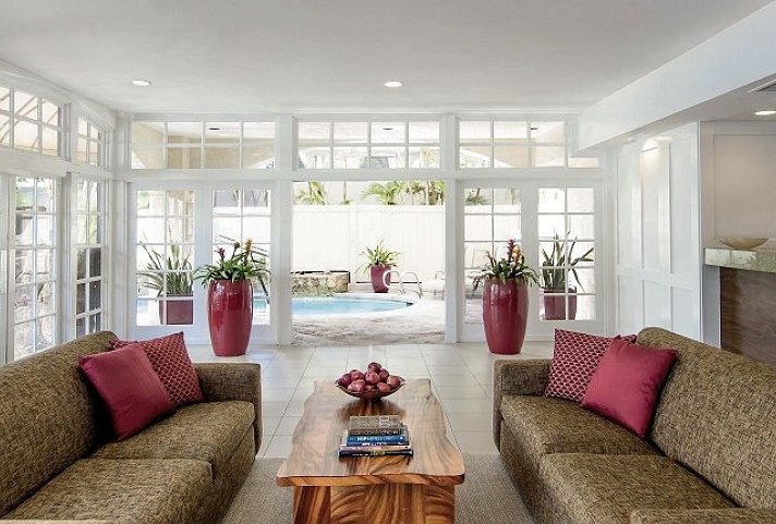 Coconut Waikiki Hotel - Lobby