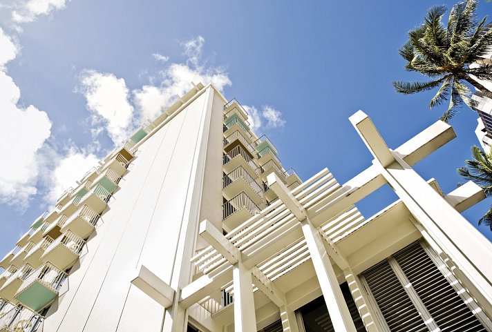 Shoreline Hotel Waikiki