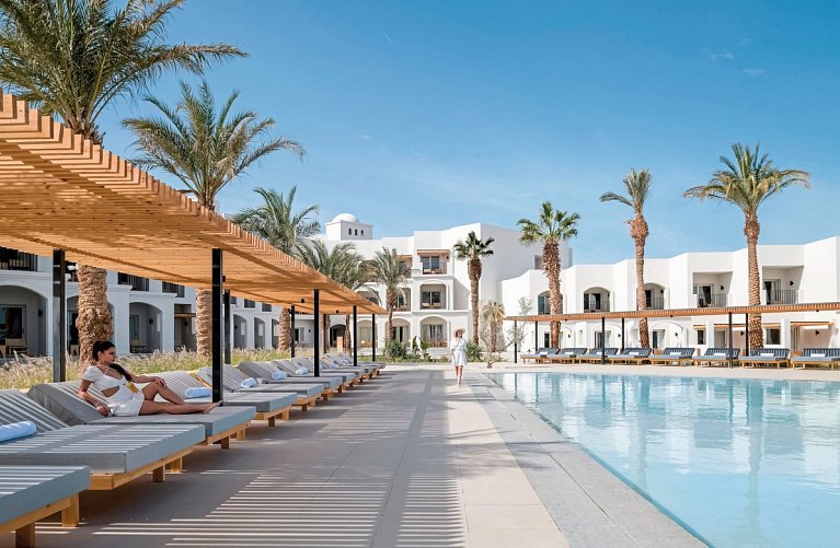 Serry Beach Resort