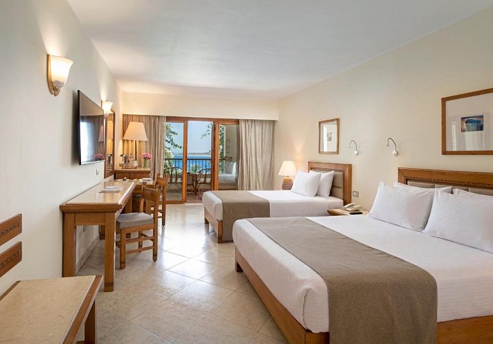 Fort Arabesque - The West Bay