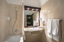 Arabella Azur Resort - Beispiel Bad Doppelzimmer Standard (Zimmercodierungen DG1, DC2 & DP1)